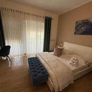 Juna's Guest house Rome